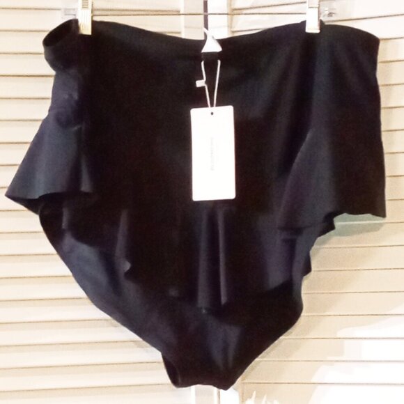 NWT Plus Size 26 Black Ruffled Swim Shorts - Picture 2 of 4